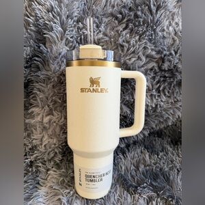 Stanley Cream Moon 40oz Quencher